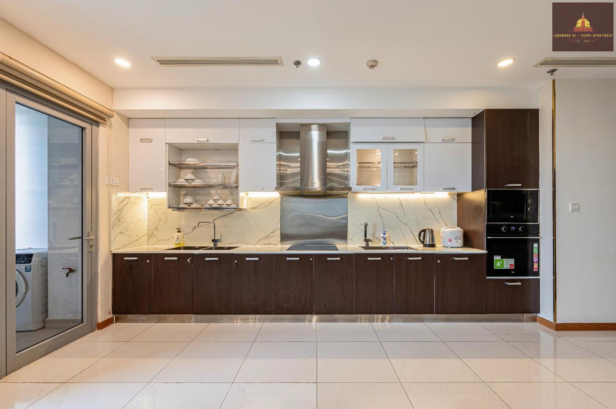 Landmark 81 - Sunny Apartment *