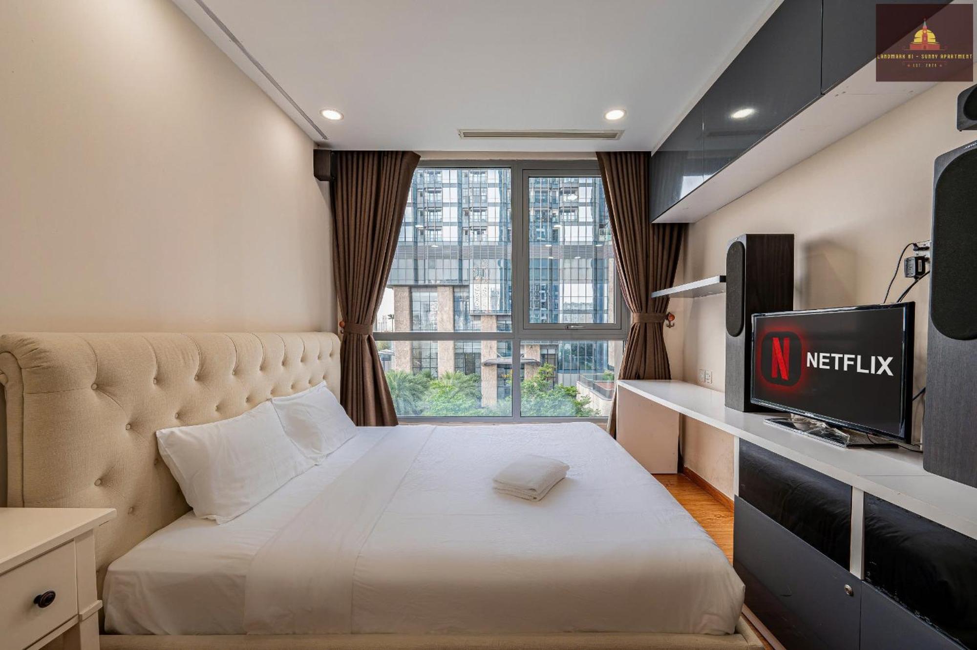 Landmark 81 - Sunny Apartment *