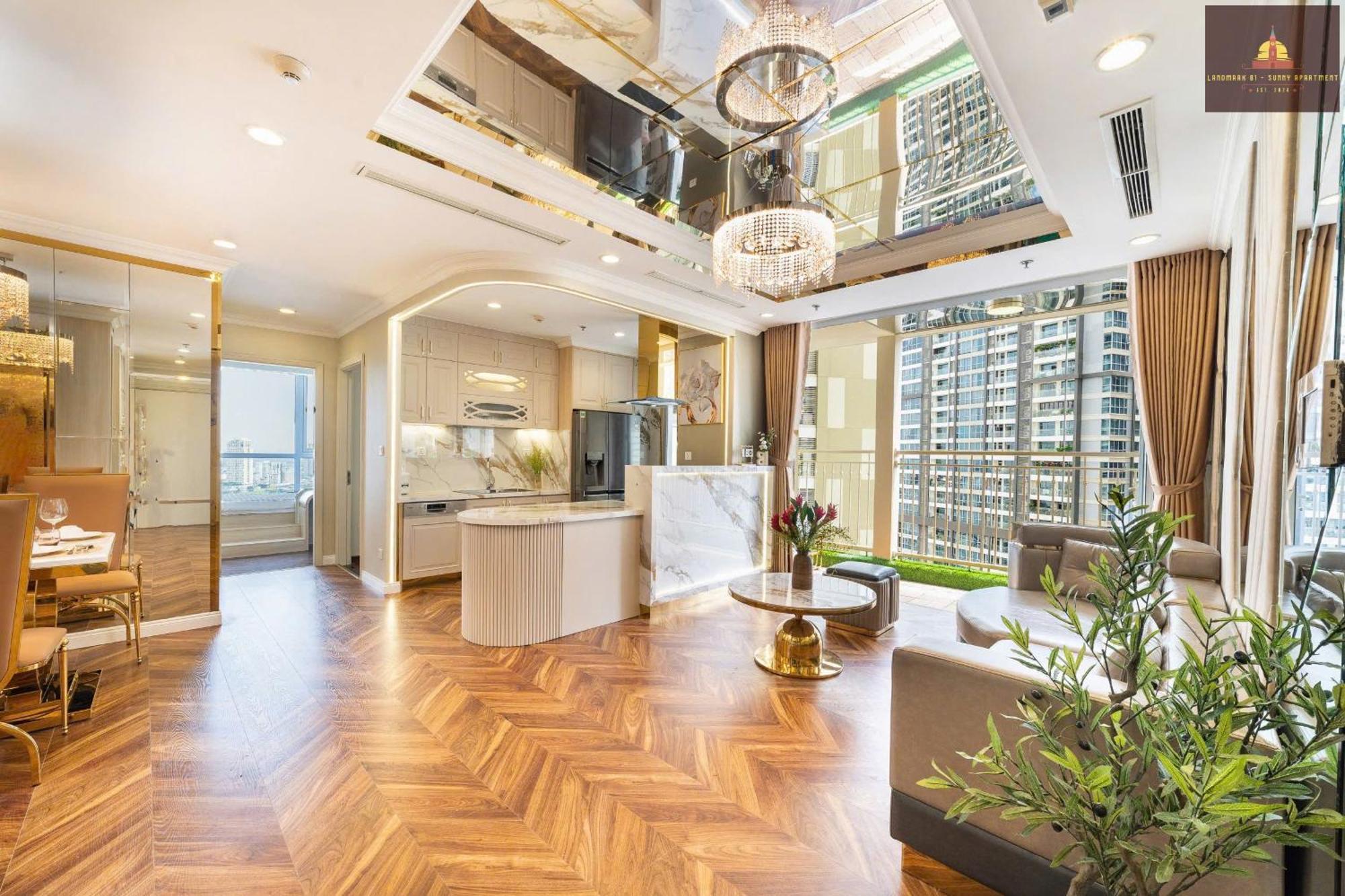 Landmark 81 - Sunny