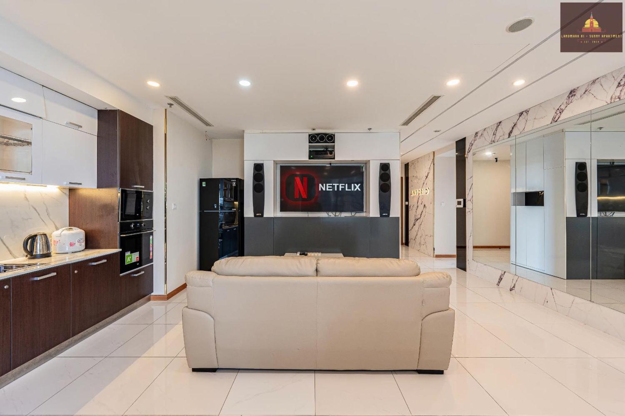 Landmark 81 - Sunny Apartment