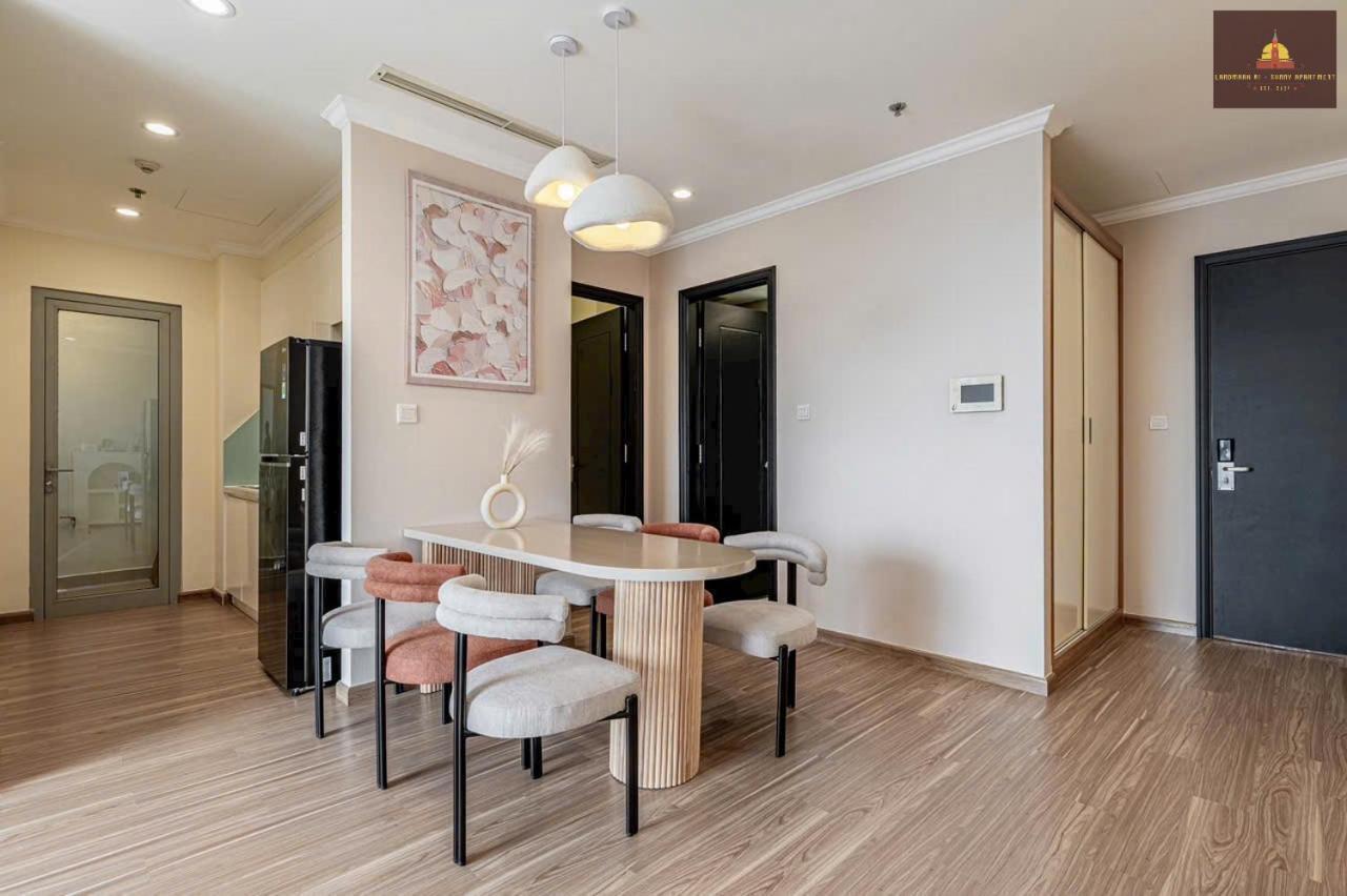Landmark 81 - Sunny Apartment *