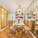 Landmark 81 - Sunny Apartment