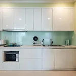 Landmark 81 - Sunny Apartment